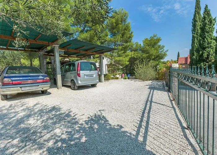 Ametist * Milna (Brac)