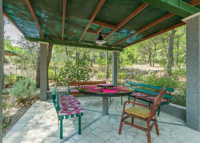 Apartment Ametist Milna (Brac)